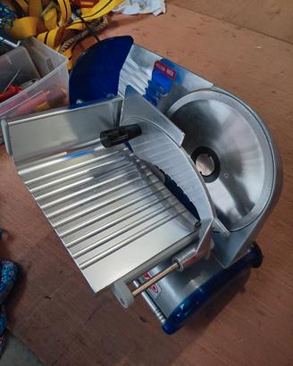 affettatrice elettrico 