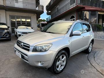 TOYOTA RAV4 2.2 D-4D 177 CV Sol Plus
