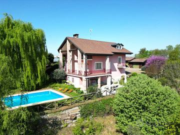 Villa di 310 m² con più di 5 locali e box auto dop