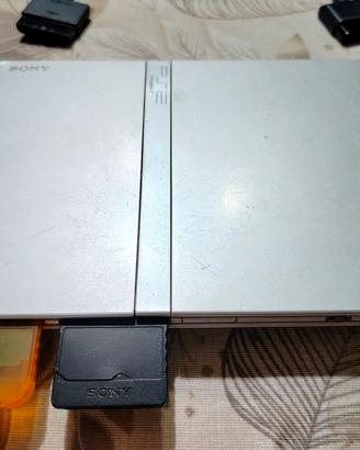 PlayStation 2 PS2 Slim Silver +  2 DualShock