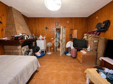 CASA DI CORTE A CASCINA