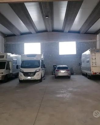 Ricovero camper per 2/3 messi