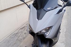 TMAX YAMAHA 560 (2021)