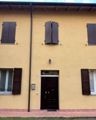 Immobile in asta di 135 m² con 3 locali a Crevalco