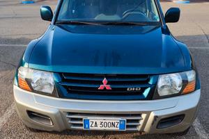  Mitsubishi Pajero 