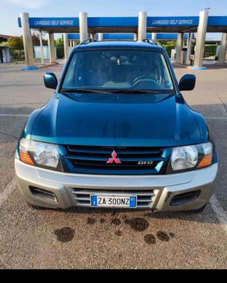  Mitsubishi Pajero 