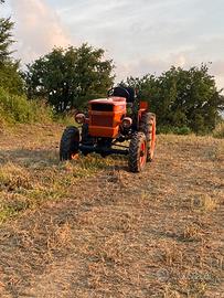Trattore gommato Fiat 300 DT 4x4