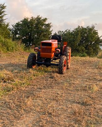 Trattore gommato Fiat 300 DT 4x4