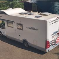 Camper Laika X 694 su Ford Transit gemellato