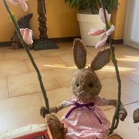 Coniglietta sull’altalena