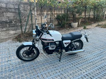 Moto guzzi V7 classic