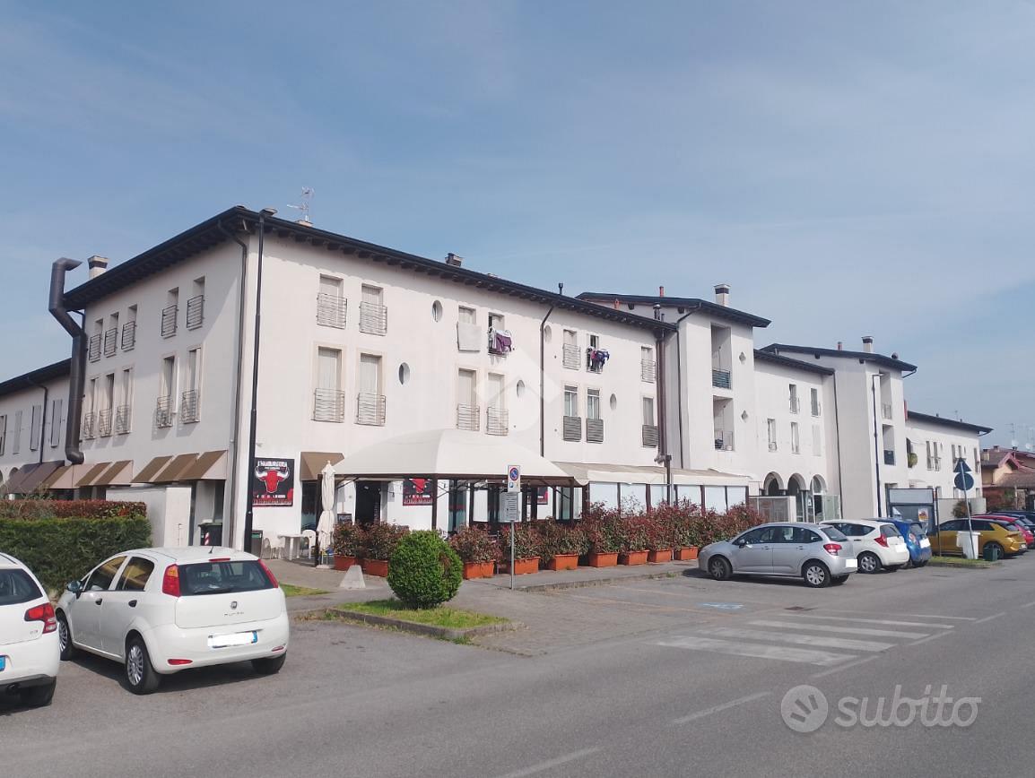 NEGOZIO A AZZANO MELLA - Vista 3