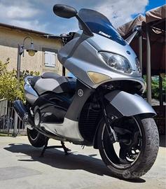 Scooter Tmax