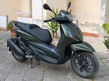 Beverly 300 S 2024 km 8000