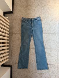 Jeans Wrangler a zampa