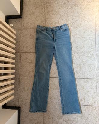 Jeans Wrangler a zampa