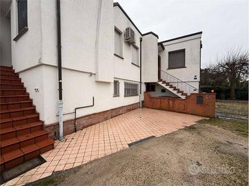 Villetta a schiera con giardino privato a Tagliata