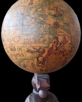Mappamondo con cartografia medievale base in le