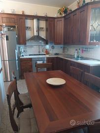 Cucina in vero legno massello