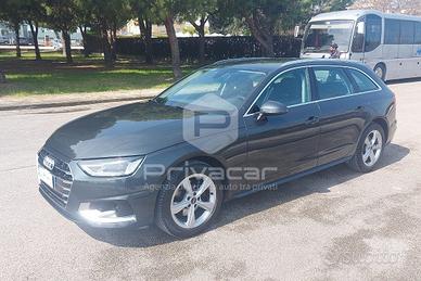 AUDI A4 Avant 30 TDI/136 CV S tronic Business Adva