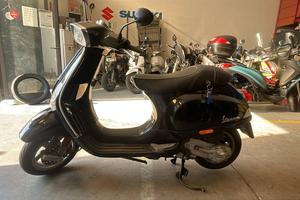 motorino Vespa 50s anno 2016