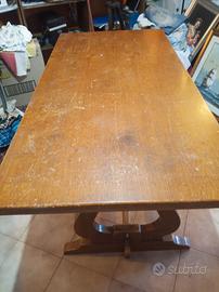 tavol in legno massello