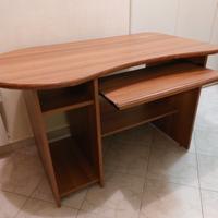  scrivania usata in buone condizioni