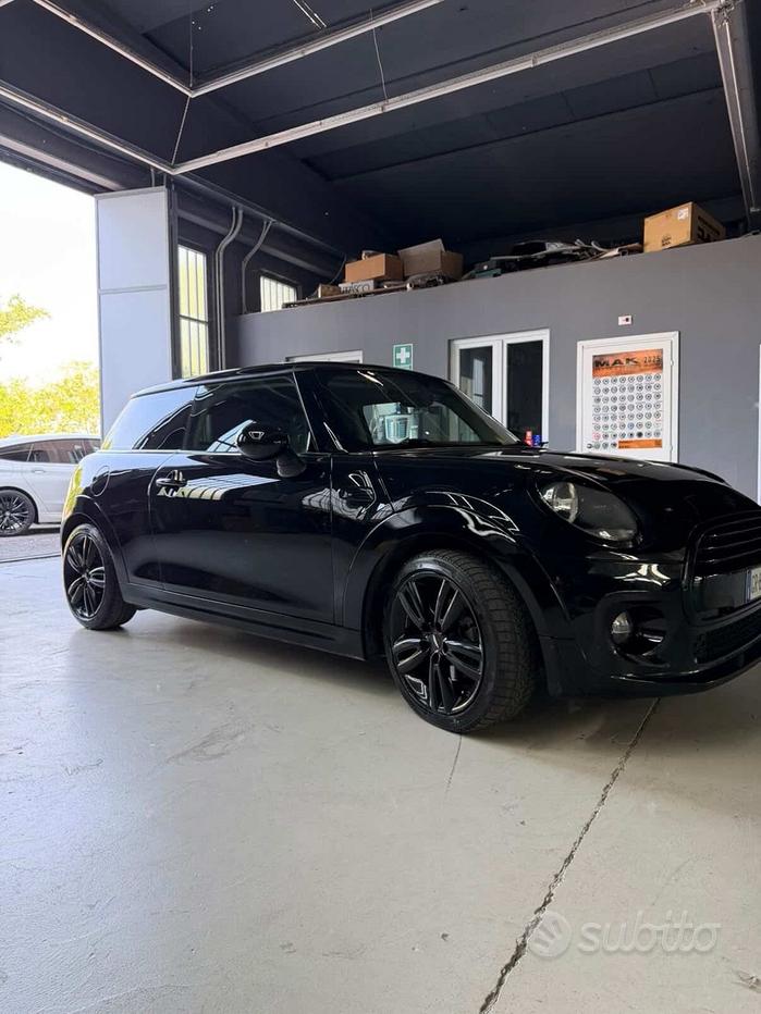 MINI Mini Cooper AE(J01)