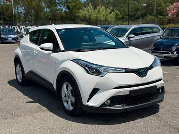 Toyota C-HR 1.8 Hybrid E-CVT Lounge