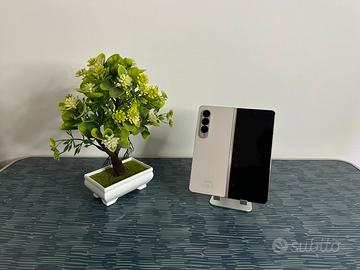 Samsung Z Fold 4 512GB Argento - Garanzia 12 Mesi