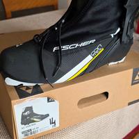 sci da fondo e scarponi