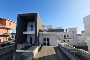 3 LOCALI A POMIGLIANO D'ARCO