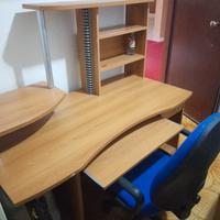 cameretta scrivania parete attrezzata