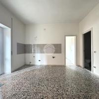2 LOCALI A MONTEROTONDO