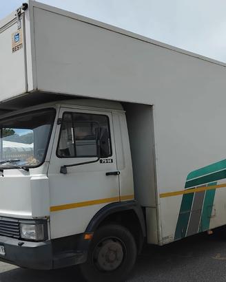 Autonegozio Iveco 79.14 Resti Extensive