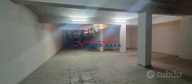 PRESSI STADIO-Via Liguria - Magazzino di 400mq ca