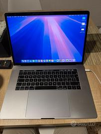 MacBook Pro 15" 2018 i7 - LEGGI DESCRIZIONE