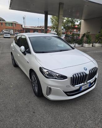BMW 225 Xe