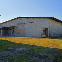 Magazzino agricolo mensilmente