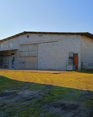 Magazzino agricolo mensilmente
