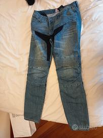 Pantaloni da moto con protezioni