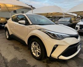TOYOTA C-HR 1.8 Hybrid E-CVT Business