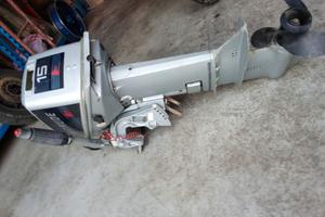 Gommone eurovinil 4 mt + motore 15 hp