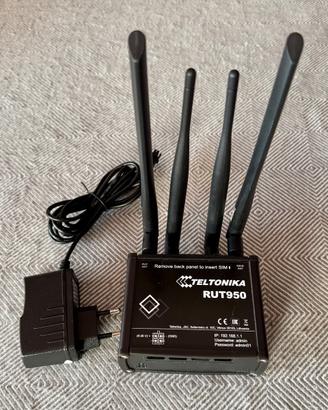 Teltonika RUT950, router 4G LTE professionale