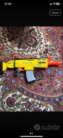 Nerf automatico con dardi