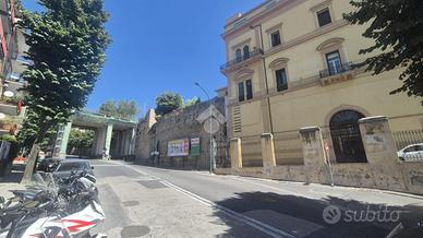 AUTORIMESSA A NAPOLI
