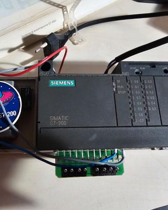 Siemens SIMATIC S7-200 CPU 212 PLC completo