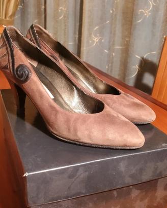 Scarpa da donna in camosco marrone