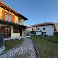 VILLA A SCHIERA A DARFO BOARIO TERME