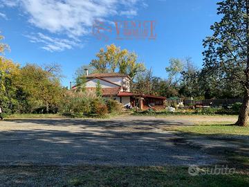 Esclusiva Tenuta Oasi Faunistica a Riese Pio X